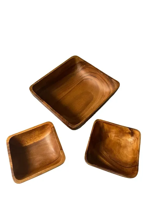Wooden Chip Bowl & (2) snack bowls