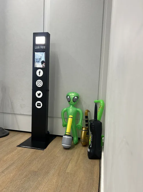 Digital Selfie Pod - Black