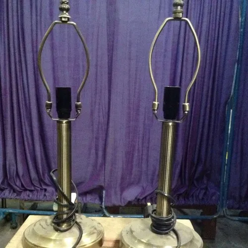 brass coloured metal ribbed / stripped stick lamp base