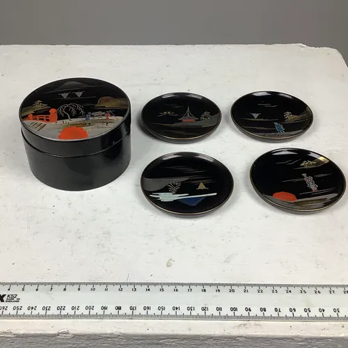 Japanese Round Black Coaster Set in Box