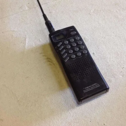 Black REALISTIC VHF Scanning Receiver / Walkie Talkie