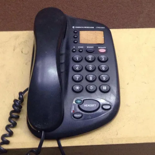 Cable and Wireless CWB100H black desk phone with answer machine