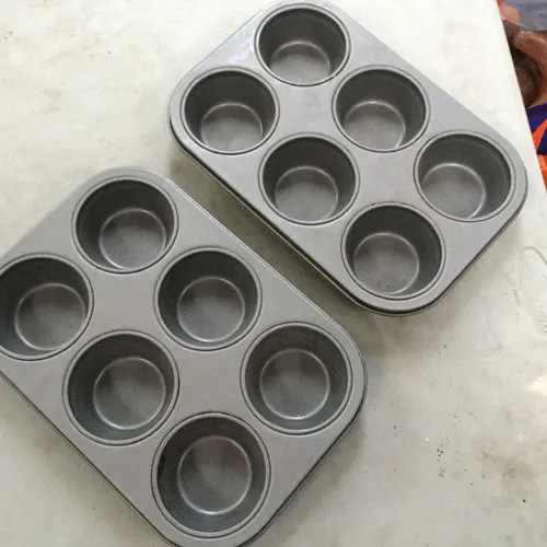 Modern rectangular muffin tray