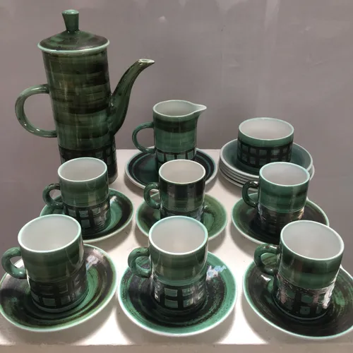 Cinque Ports Pottery Ltd “The Monastery Rye” crockery set