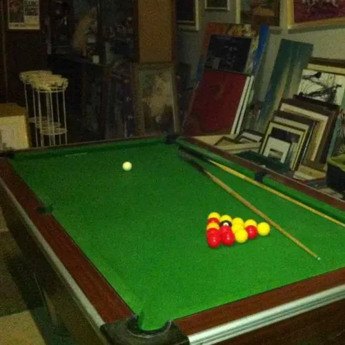 Pool table