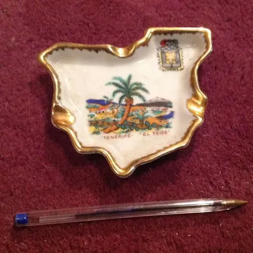 Ceramic souvenir ashtray (Tenerife) 