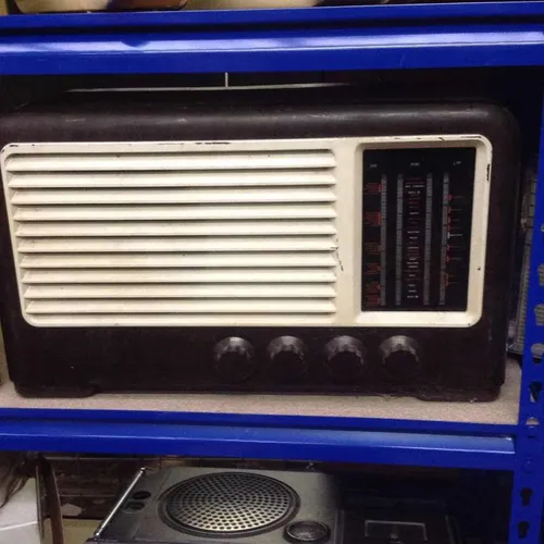 Brown and cream Bakelite period radio unit
