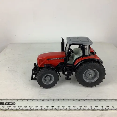Massey Ferguson 8280 Toy Tractor Red 1/32 by SIKU