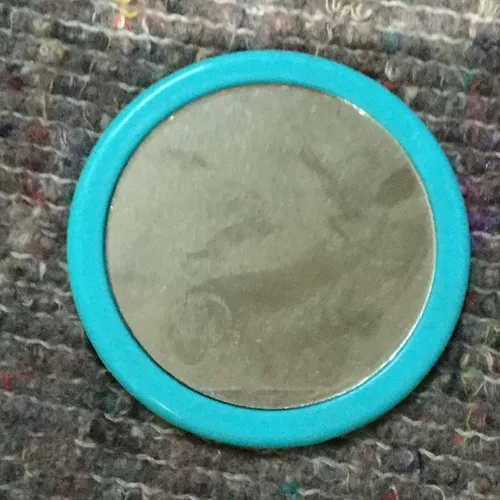 Plain plastic compact mirror