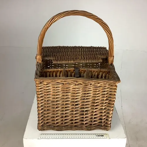 Wicker Picnic Basket with Bottle Slots
