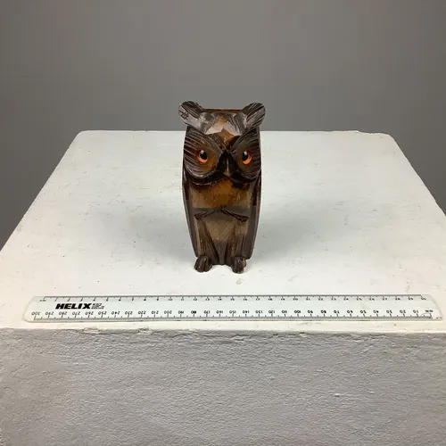 Wood owl pen pot 