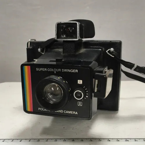 Super Colour Swinger Polaroid Land camera black