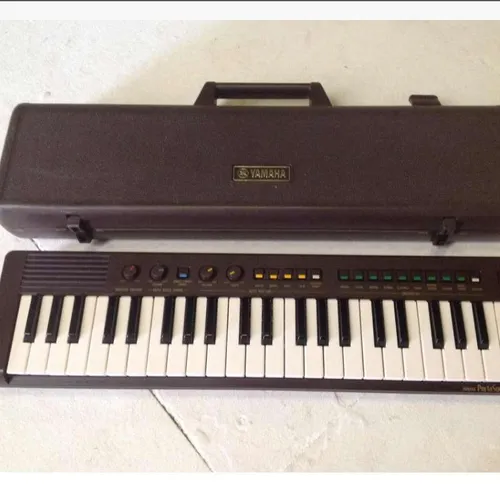 Yamaha Portasound Brown 1980s Keyboard With Case
