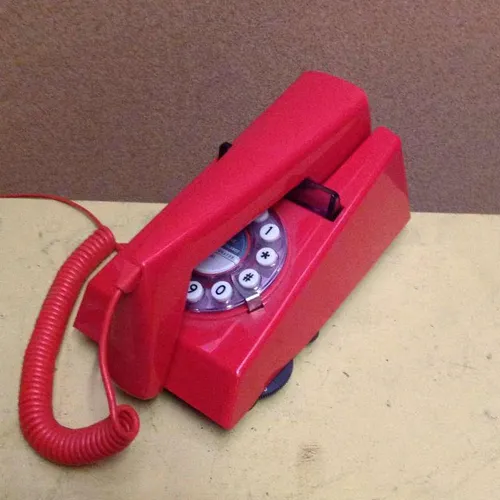 red replica corded trimphone with push buttons
