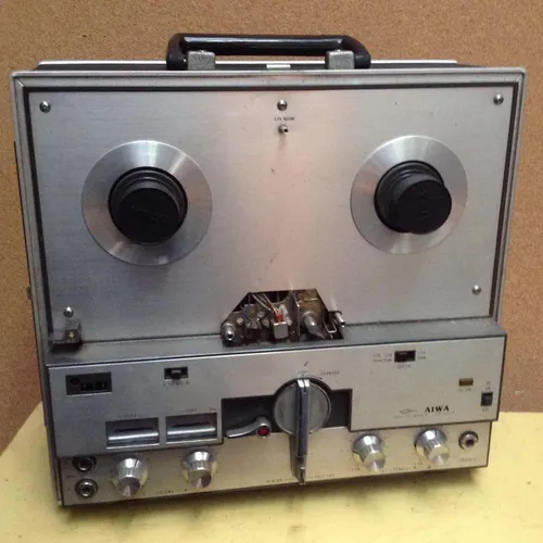 Aiwa Solid State TP-1012 reel to reel recorder
