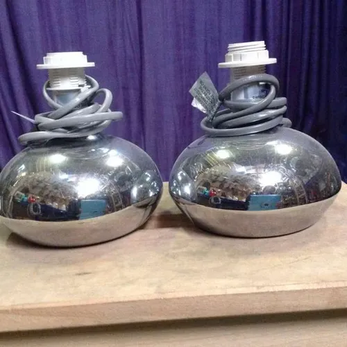 silver metallic oval table lamp base