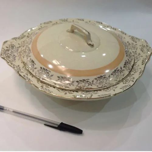 ceramic serving dish with lid