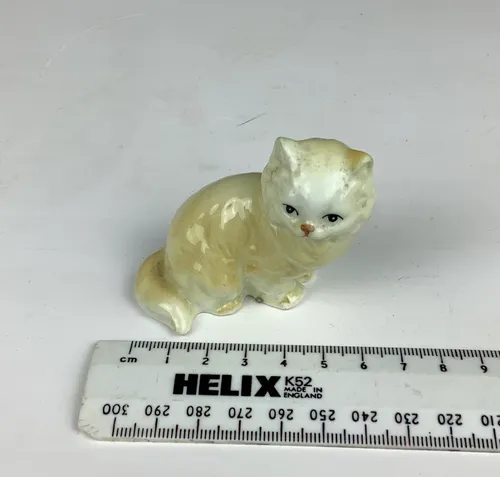 Cream Ceramic Cat