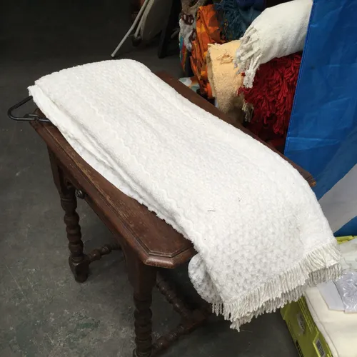 White Candlewick Blanket