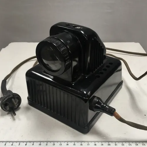 Period bakelite slide projector
