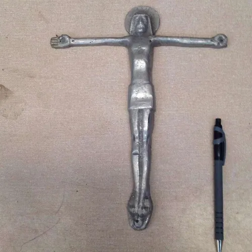 Silver Metal Jesus Cross / Crucifix