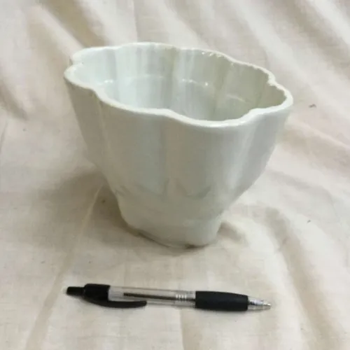 Cloud shaped ceramic vase/planter 
