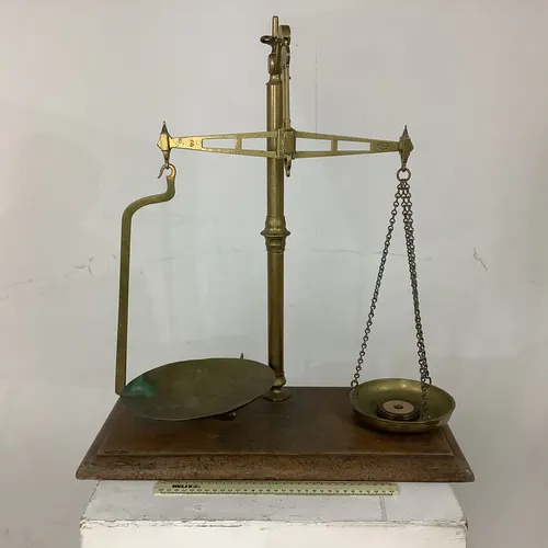Period Avery Brass Beam Scales with Wood Base