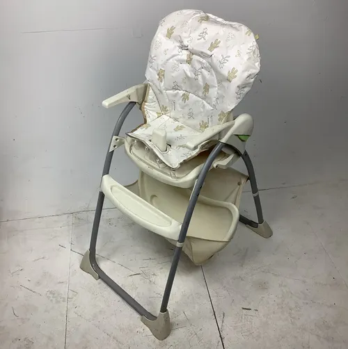 Cream High Chair with Bear Print