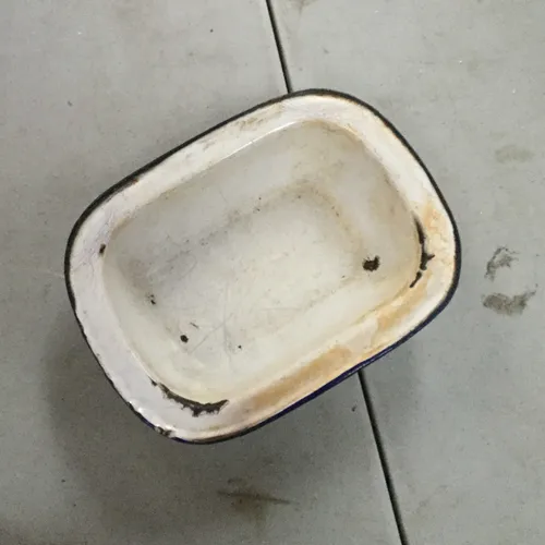 Small enamel dish 