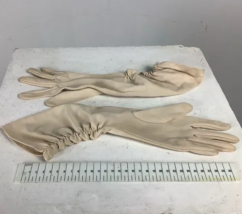 Period Long Cream Gloves