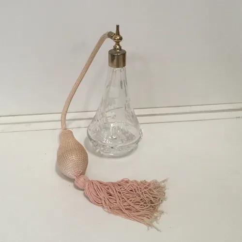 Clear glass perfume bottle with pink bulb automiser 