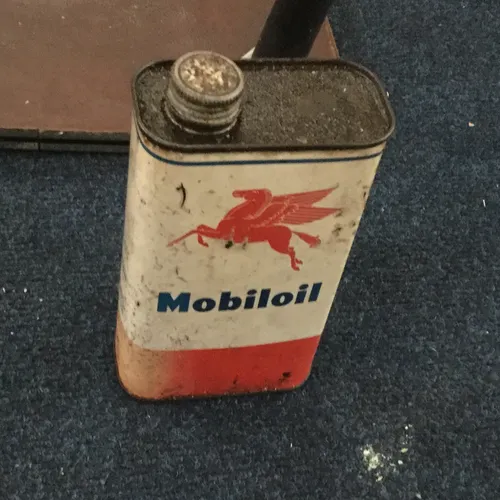 Mobiloil Can