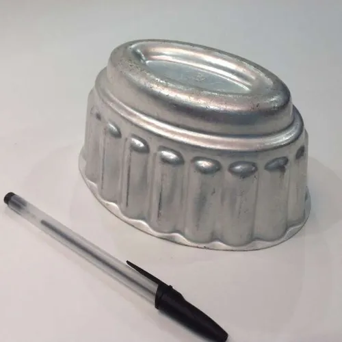 metal baking tin 1