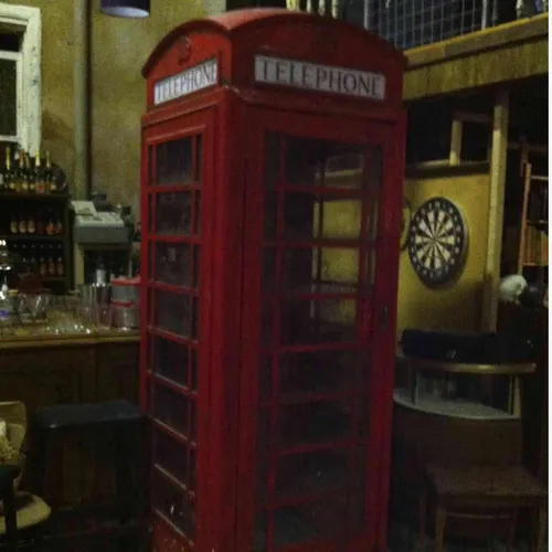 Red telephone phone box