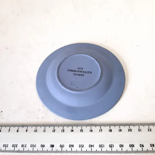 Small Wedgwood Jasperware 1970 Commonwealth Games Pin Dish featuring Edinburgh Castle