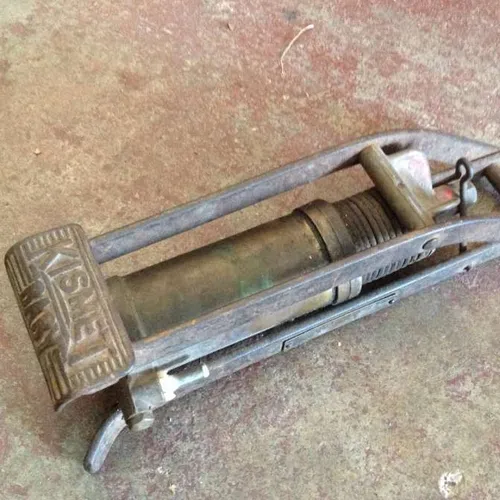 rusty Kismet Baby bicycle tyre / tire pump