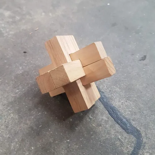 Small Wood Puzzle Toy