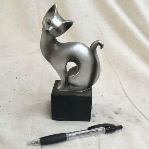 Plastic figurine 001