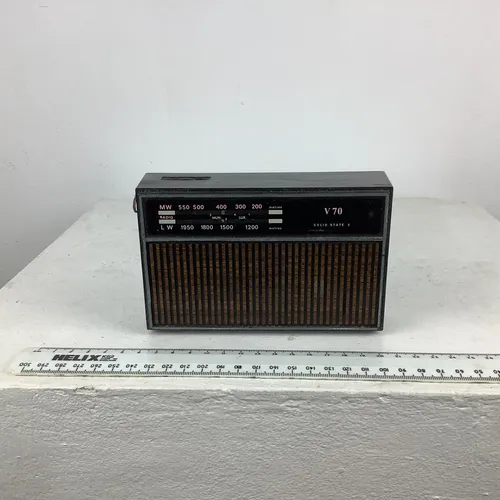 Period Vesta V70 Solid State 8 portable radio black / brown