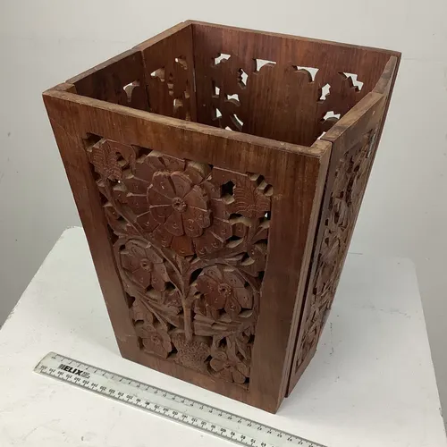 Brown wooden waste paper basket/bin