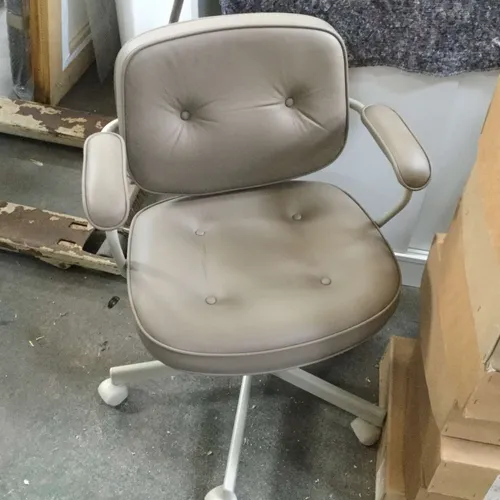 Grey Genuine Leather Office Swivel Chair
