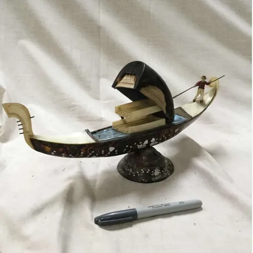 Cigarette box ornament 002