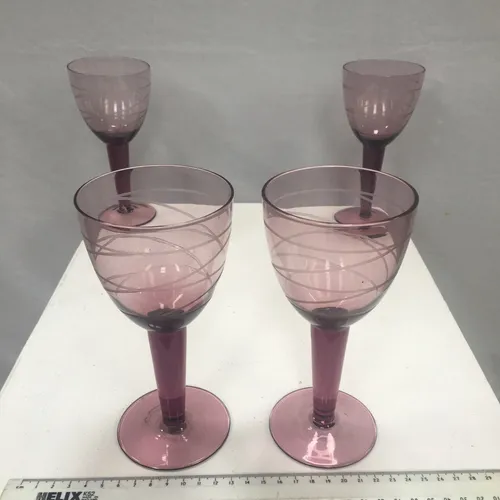Set of 4 Purple wine glass
