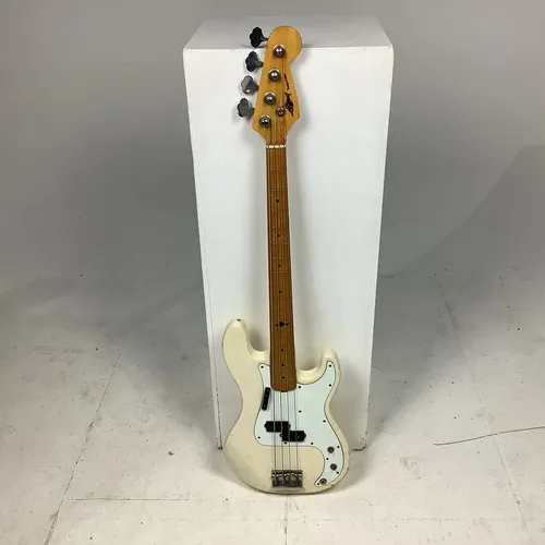 Marlin Slammer Precision Style Bass Guitar