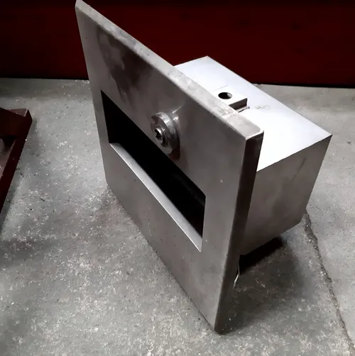 Stainless steel wall recessed wash hand basin/sink