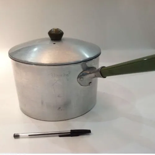 cooking pot with green handle and lid