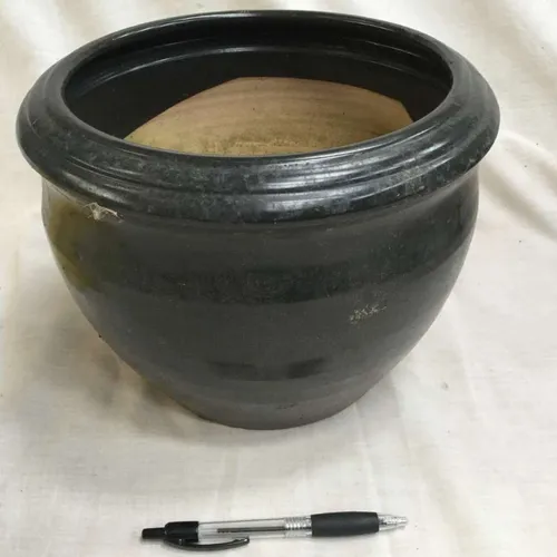 Black glazed plant pot
