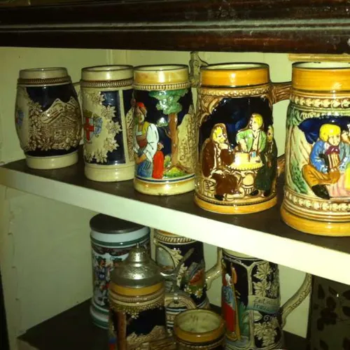 Beer jugs / steins