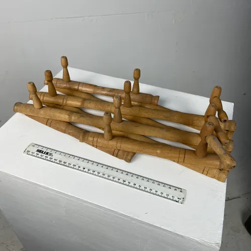 Wood 10 Peg Collapsable Hanging Rack