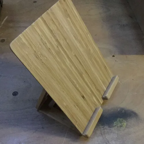 Wood ipad/tablet stand